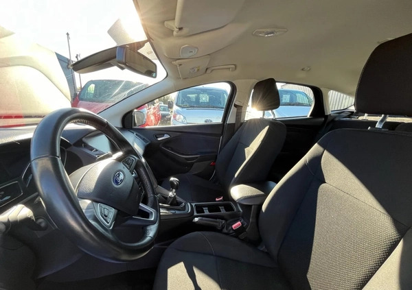 Ford Focus cena 28700 przebieg: 217830, rok produkcji 2014 z Sulechów małe 352
